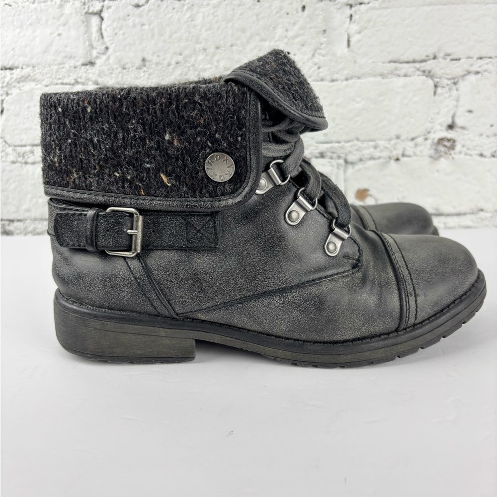 Vintage Y2K Roxy Gray Combat Boots with Fold-Over Cuff